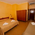 Hotel Holiday Hotel Magliano de' Marsi