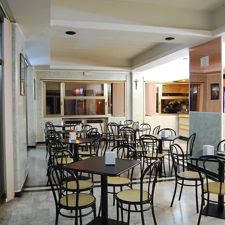 Holiday Hotel Magliano de' Marsi