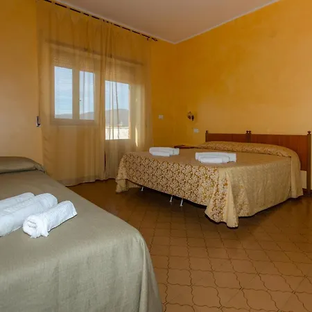 Holiday Hotel Magliano de' Marsi