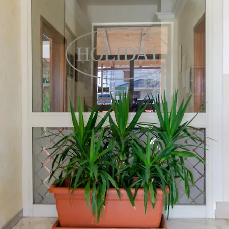 Holiday Hotel Magliano de' Marsi