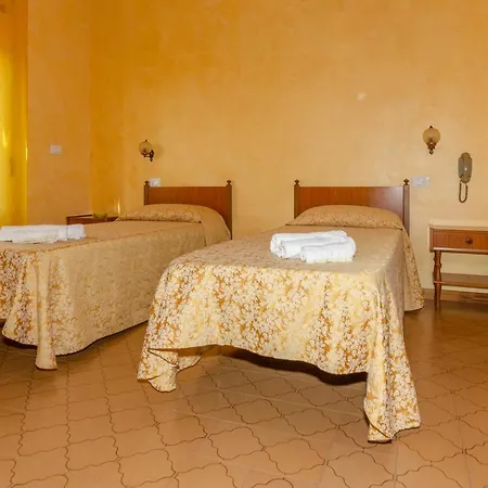 Hotel Holiday Magliano de' Marsi
