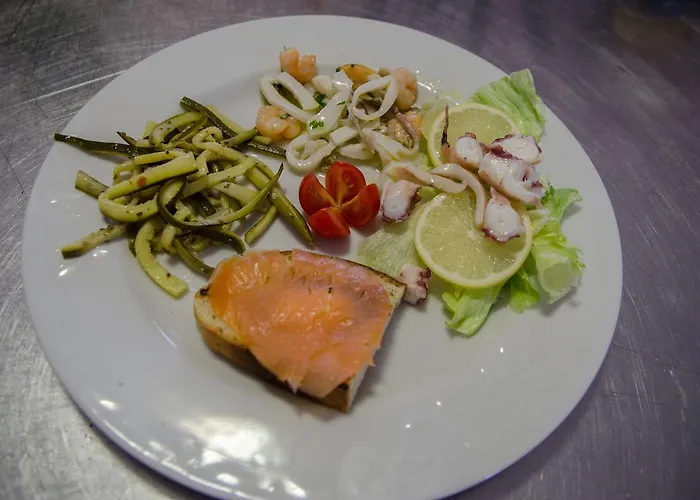 Hotel Hotel Holiday *