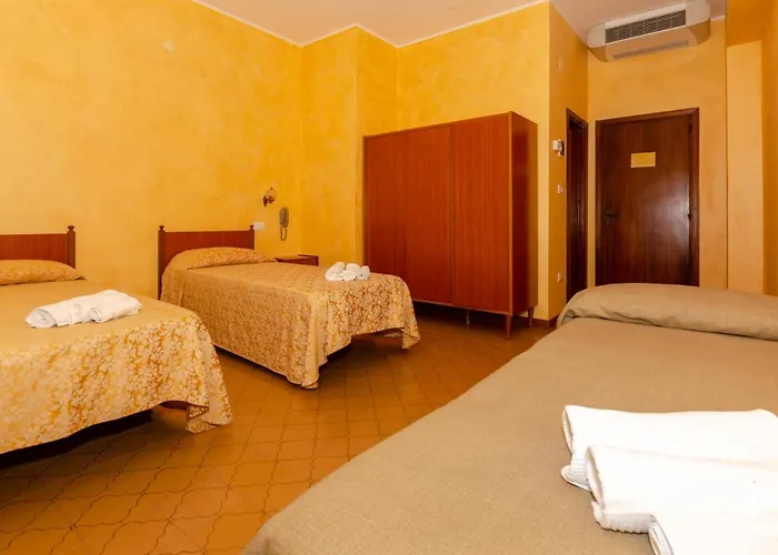 Hotel Holiday Magliano de' Marsi